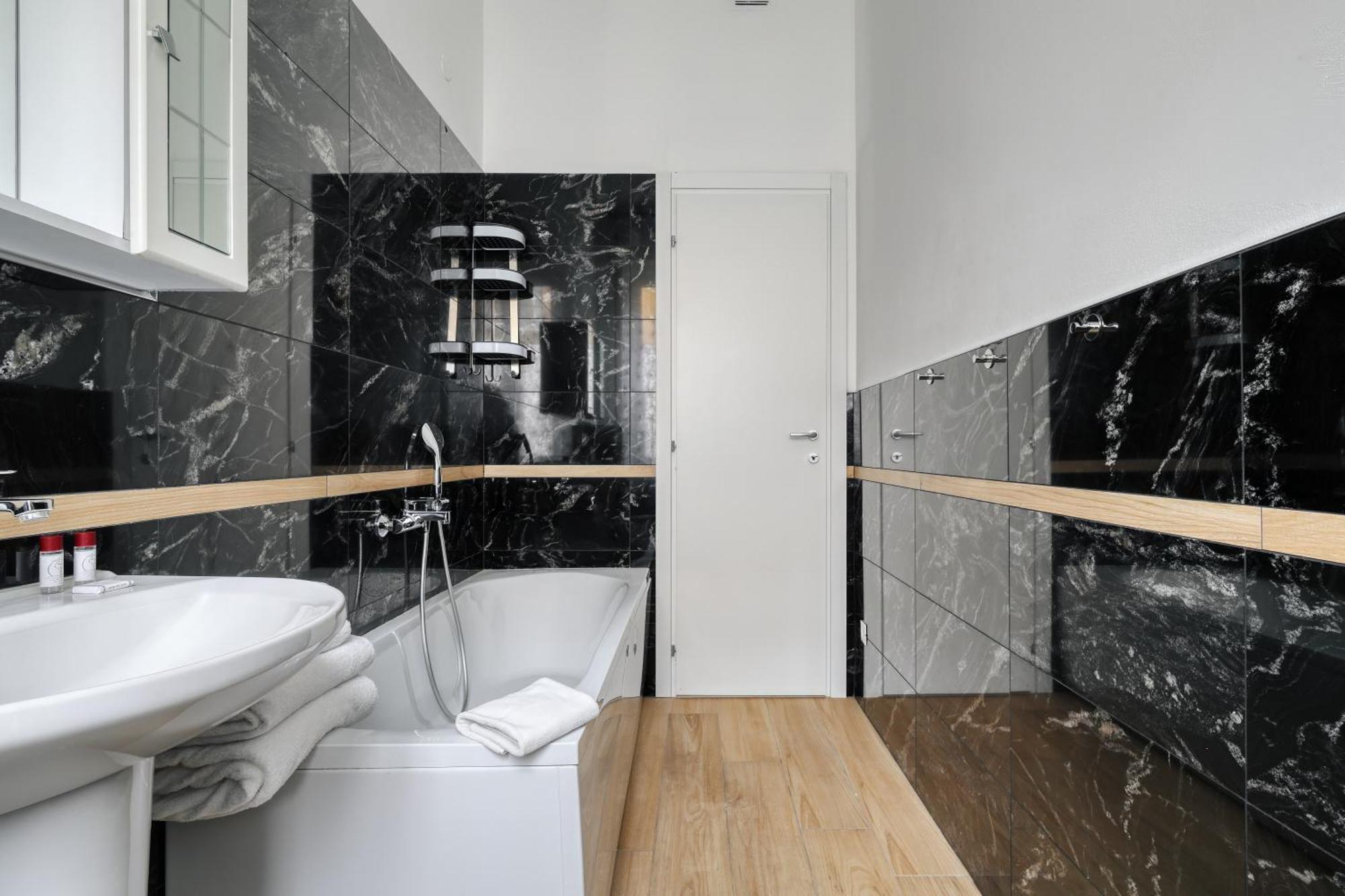מילאנו Joivy Chic 3-Bed Flat Near Colonne Di San Lorenzo מראה חיצוני תמונה